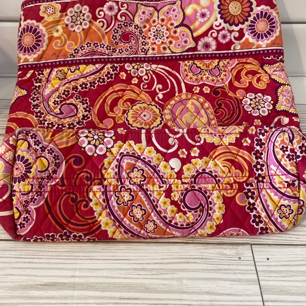 Vera Bradley Retired Pattern Raspberry Fizz Xl To… - image 3